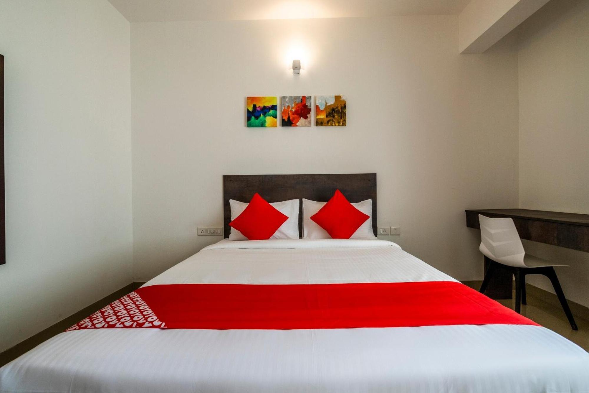 Super Townhouse Hebbal Hotel Bangalore Exterior photo