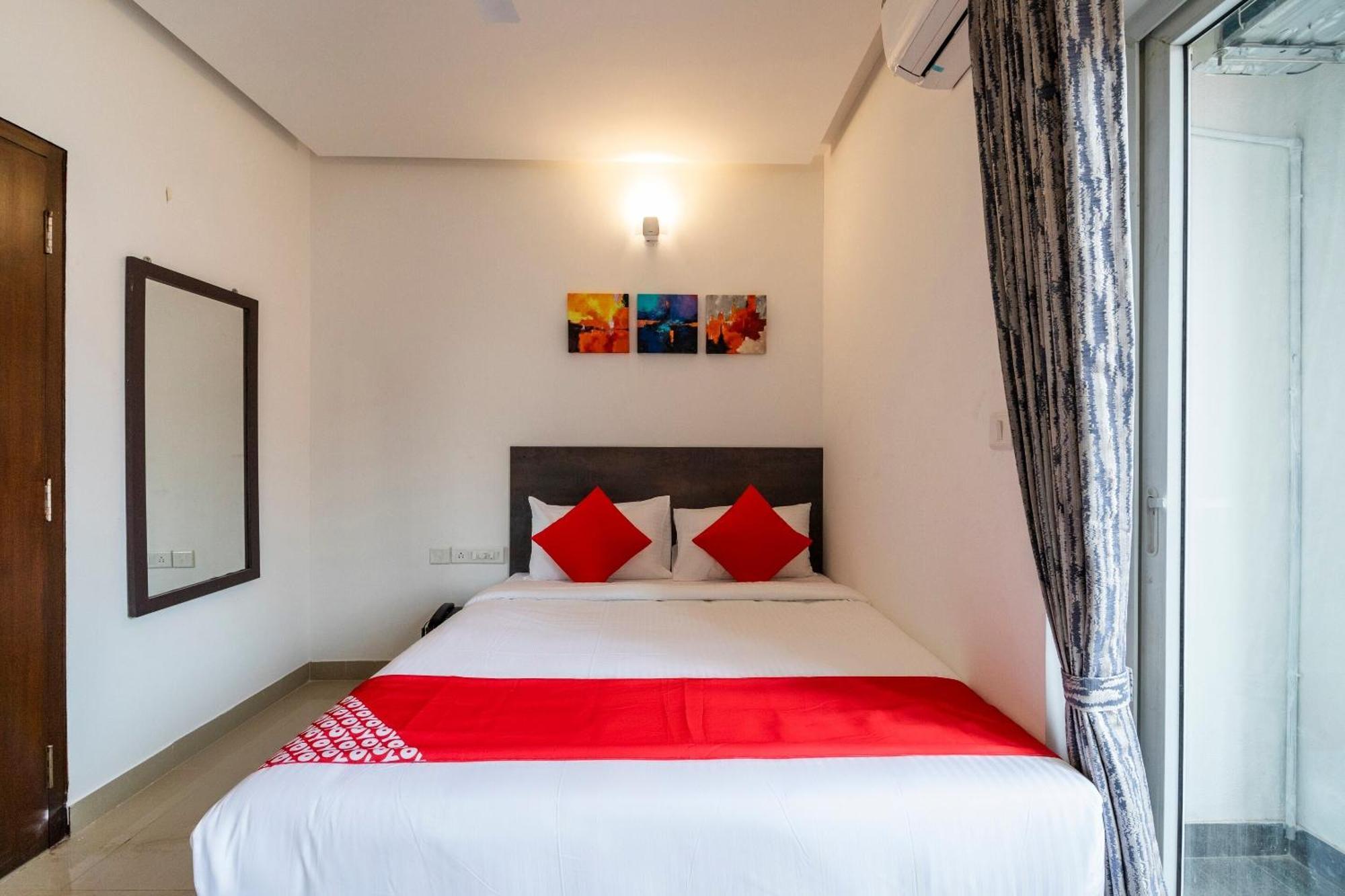 Super Townhouse Hebbal Hotel Bangalore Exterior photo