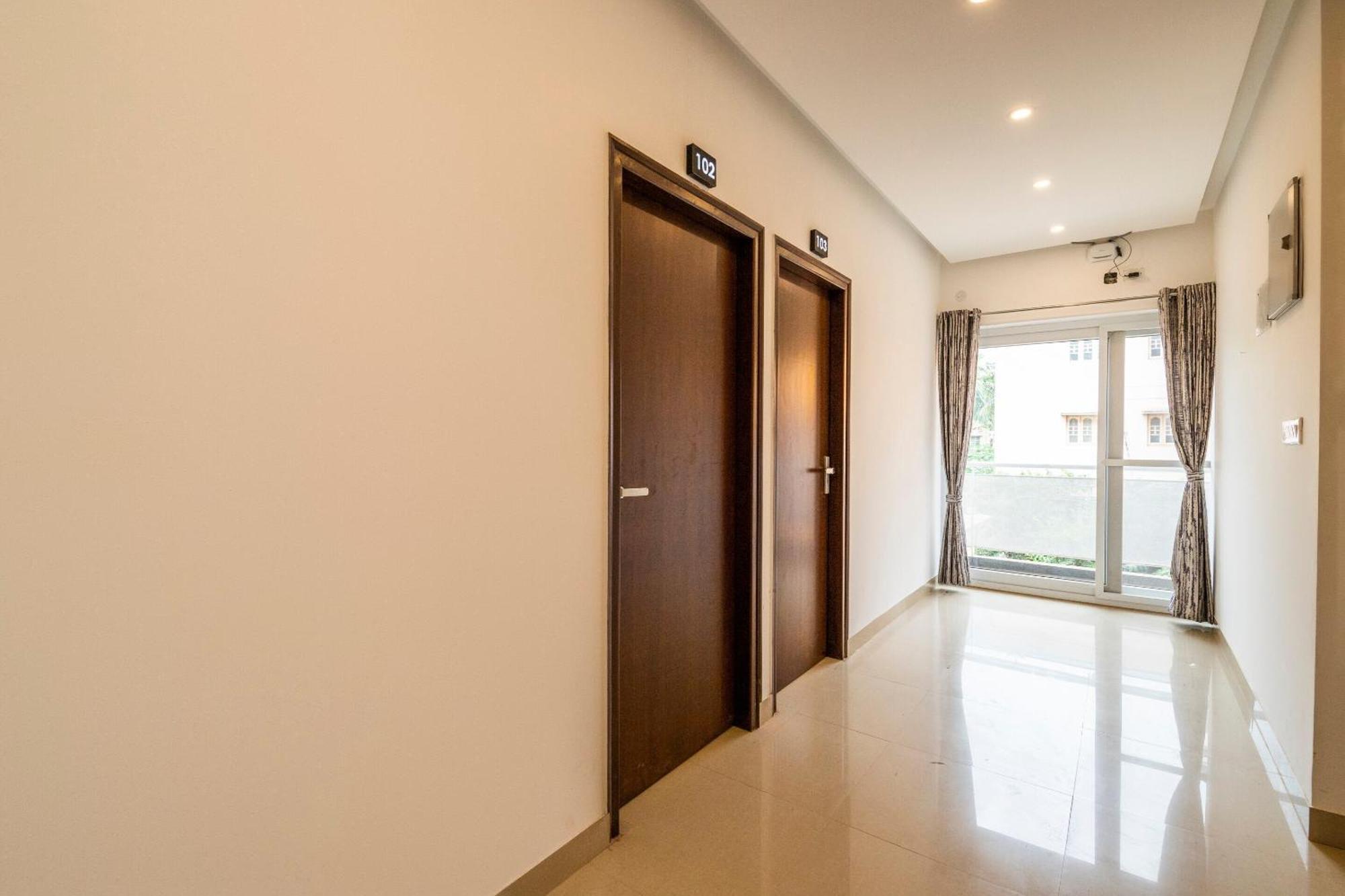 Super Townhouse Hebbal Hotel Bangalore Exterior photo